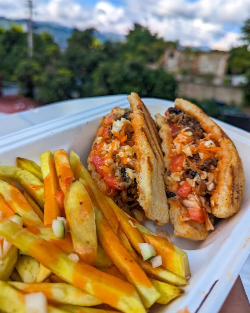 veggie campus mushroom bruger 819x1024